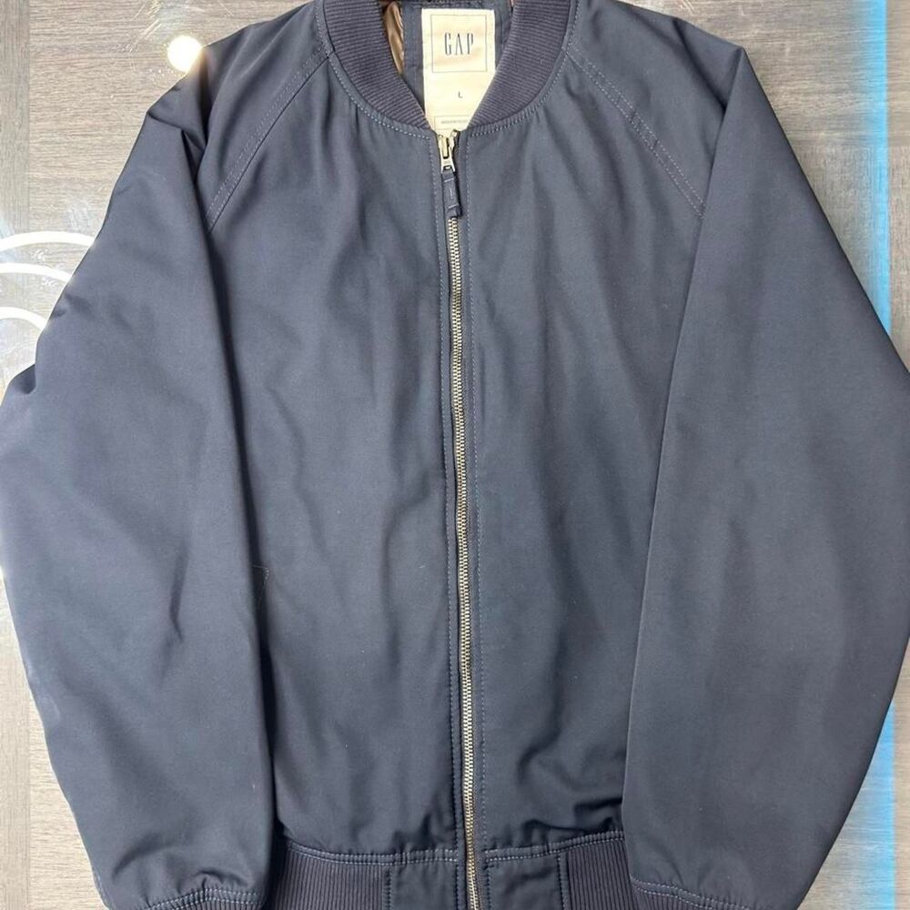 Gap Men's Navy and Black Jacket